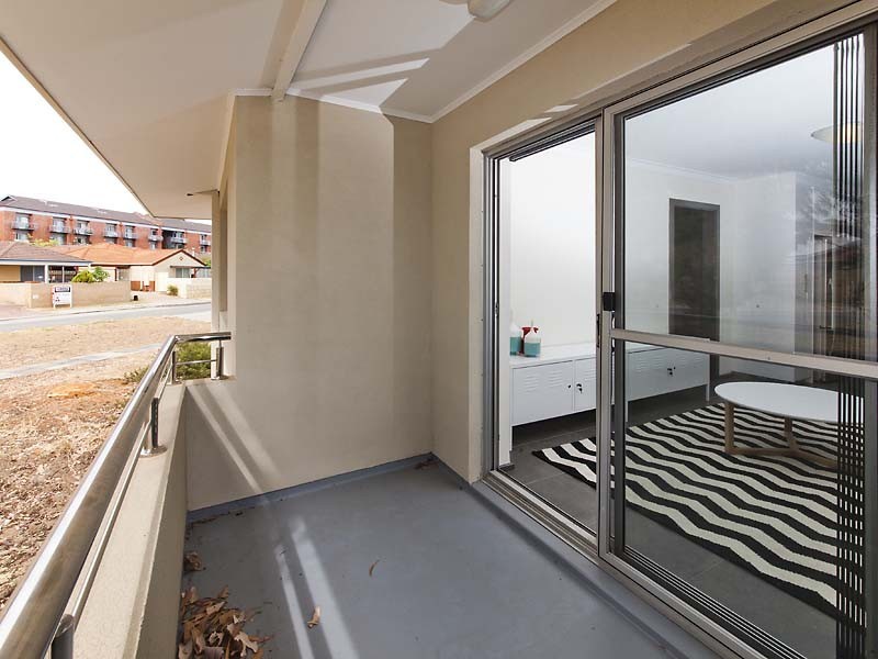 1/19 Coode Street, Fremantle WA 6160