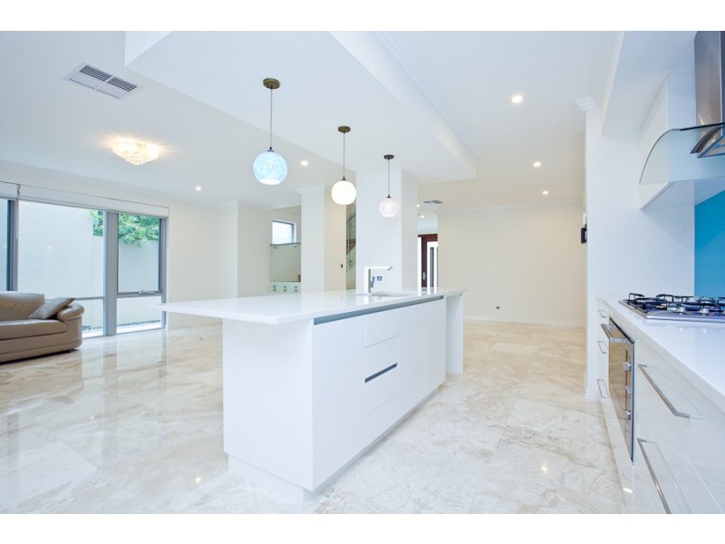 40 Alumni Terrace, Churchlands WA 6018