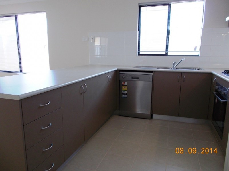 18 Hexham Terrace, Alkimos WA 6038