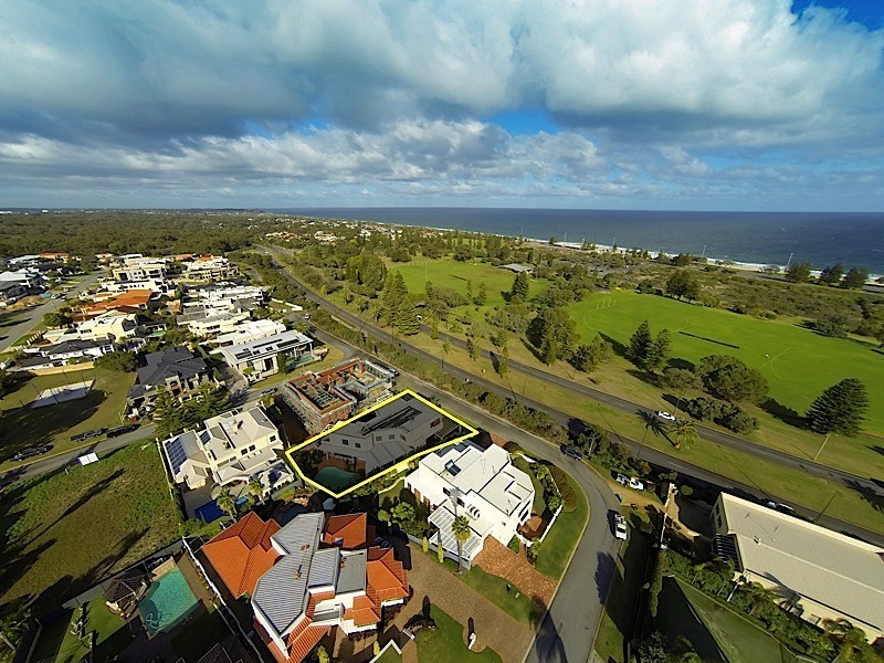 10 Taworri Way, City Beach WA 6015