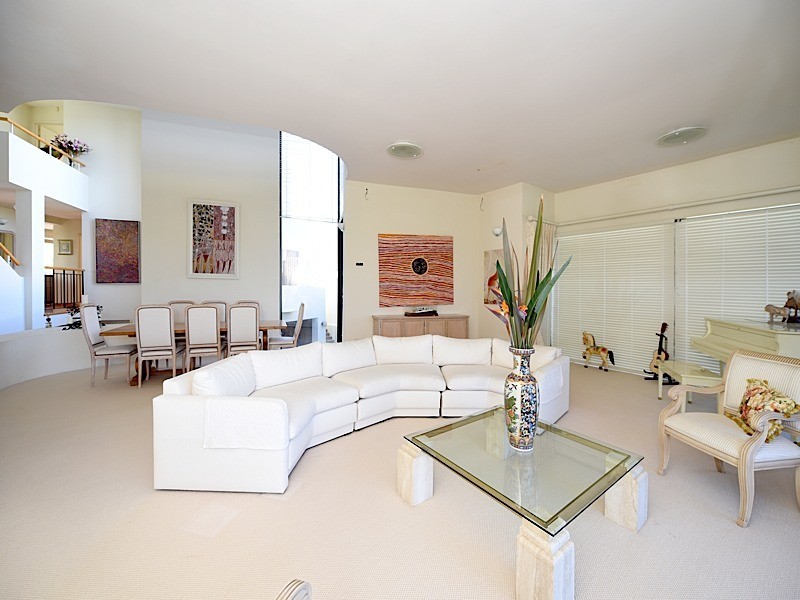 10 Taworri Way, City Beach WA 6015