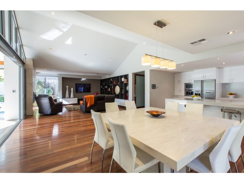4 Highbury Street, Floreat WA 6014