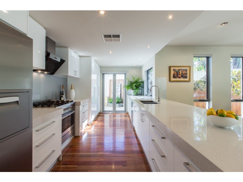 4 Highbury Street, Floreat WA 6014