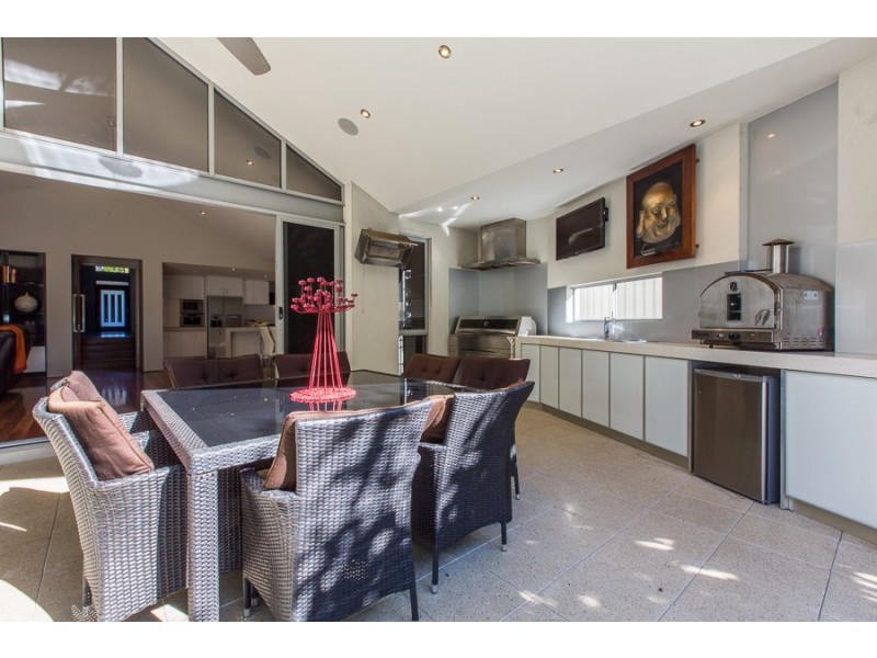 4 Highbury Street, Floreat WA 6014