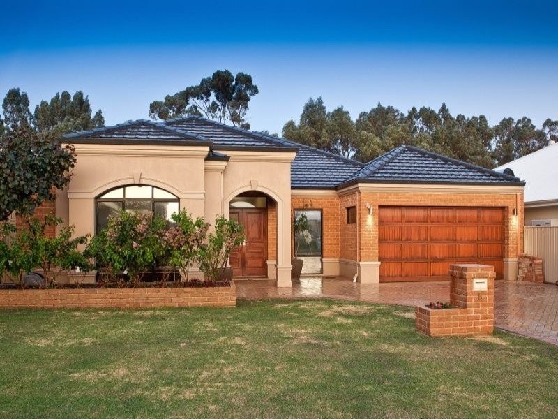 8 The Rise, Gwelup WA 6018