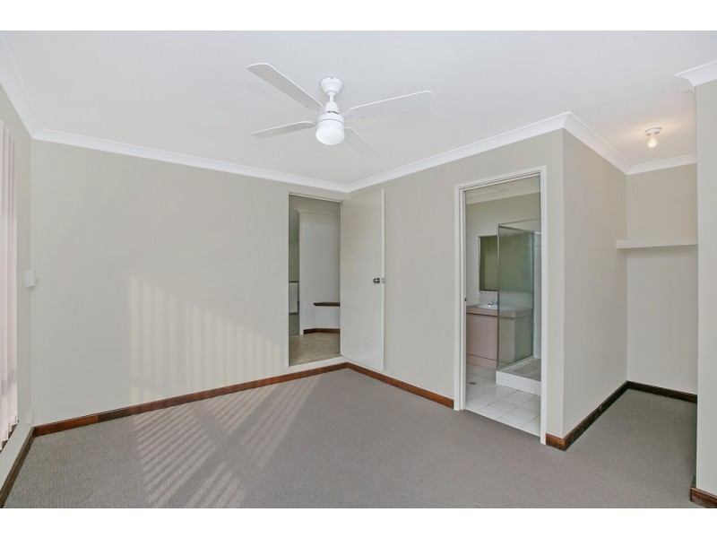 138 Forest Lake Drive, Thornlie WA 6108