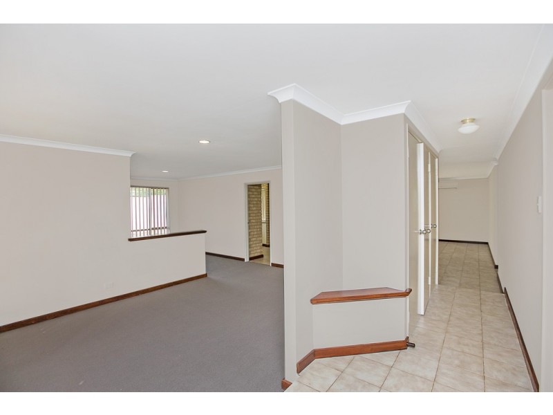 138 Forest Lake Drive, Thornlie WA 6108