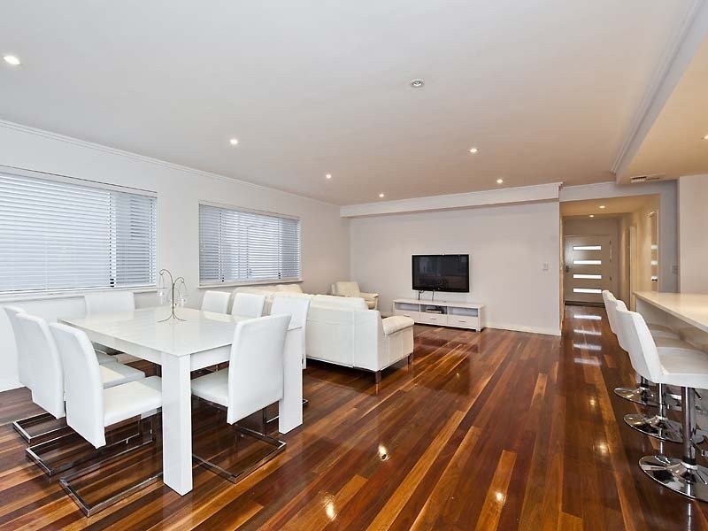 9 Benan St, Kallaroo WA 6025