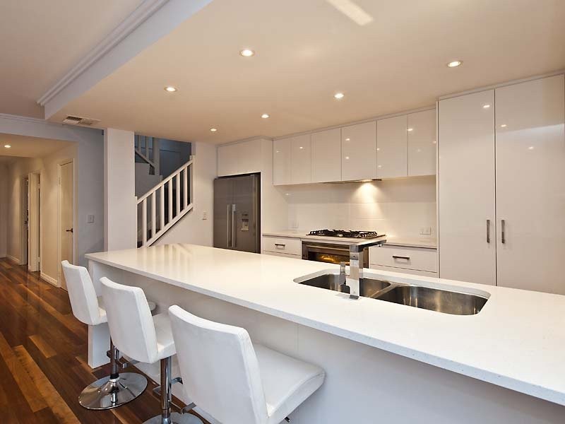 9 Benan St, Kallaroo WA 6025