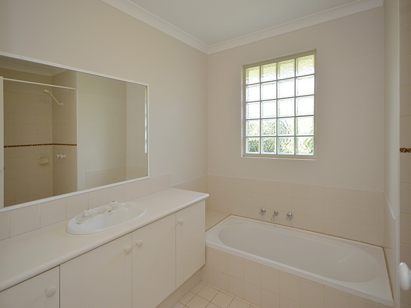 8 / 135 Alice Street, Doubleview WA 6018