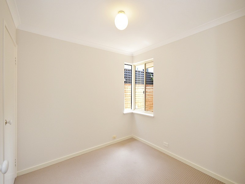 8 / 135 Alice Street, Doubleview WA 6018