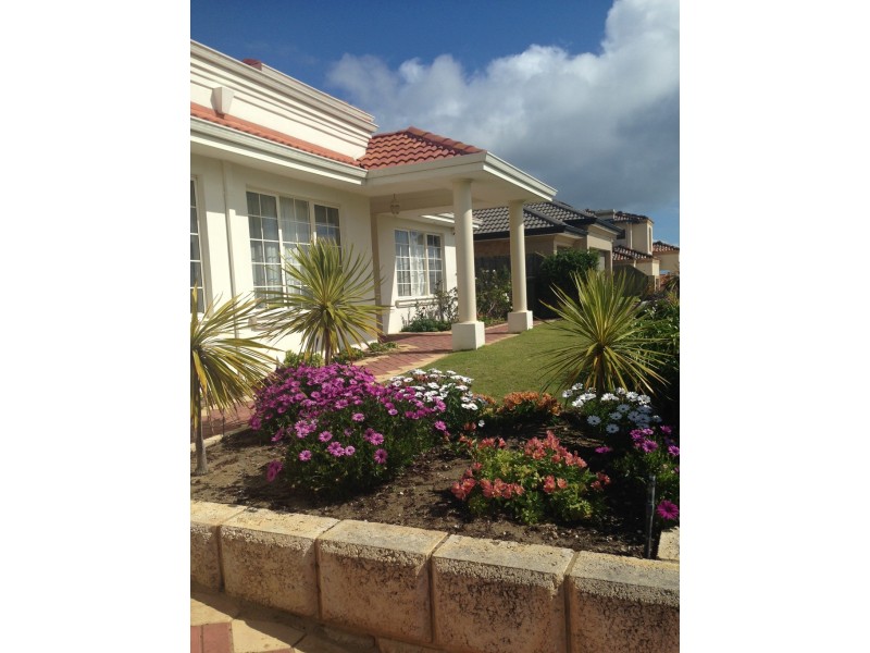 17 Lighthouse Pde, Mindarie WA 6030