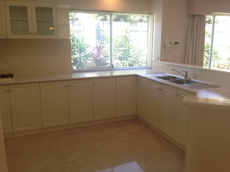 17 Lighthouse Pde, Mindarie WA 6030