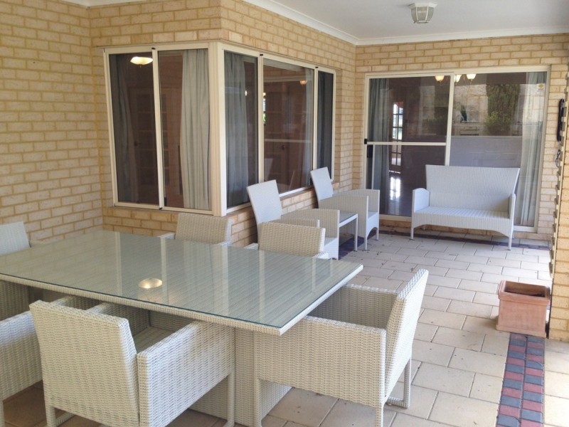 17 Lighthouse Pde, Mindarie WA 6030