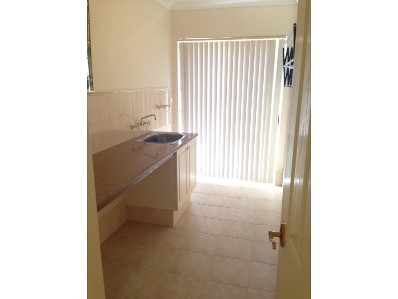 17 Lighthouse Pde, Mindarie WA 6030