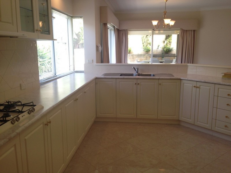 17 Lighthouse Pde, Mindarie WA 6030