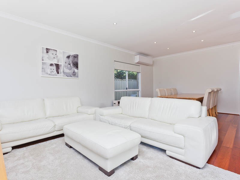 10 Fermaner St, Karrinyup WA 6018