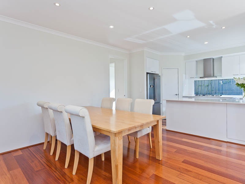 10 Fermaner St, Karrinyup WA 6018