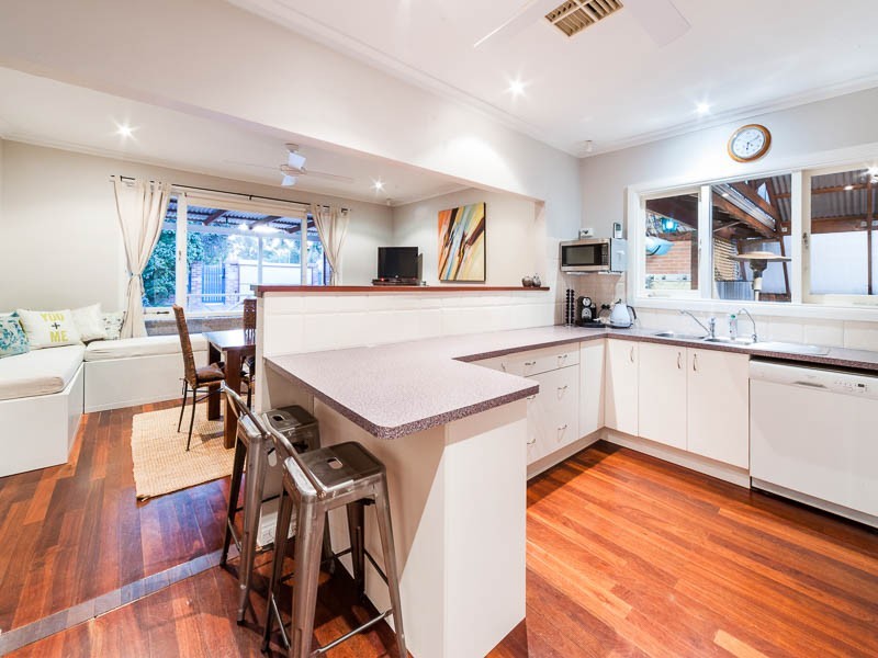 16 Acacia Way, Duncraig WA 6023