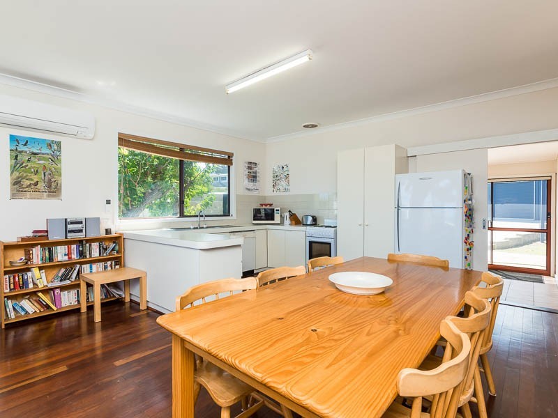 6 Edwards Street, Guilderton WA 6041