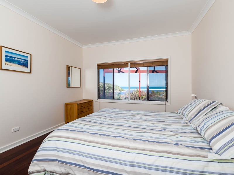 6 Edwards Street, Guilderton WA 6041