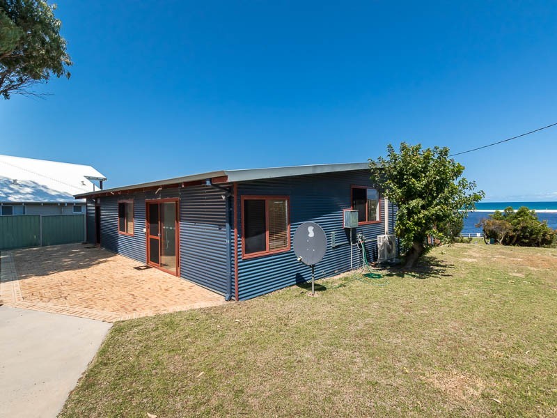 6 Edwards Street, Guilderton WA 6041