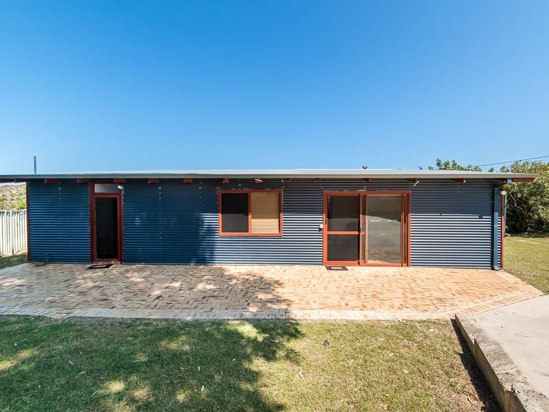 6 Edwards Street, Guilderton WA 6041