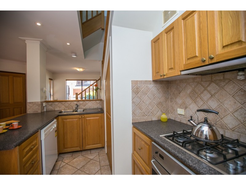 15/42 Burns Street, North Fremantle WA 6159