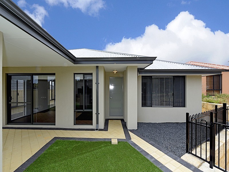 16 Spiccia Way, Sinagra WA 6065