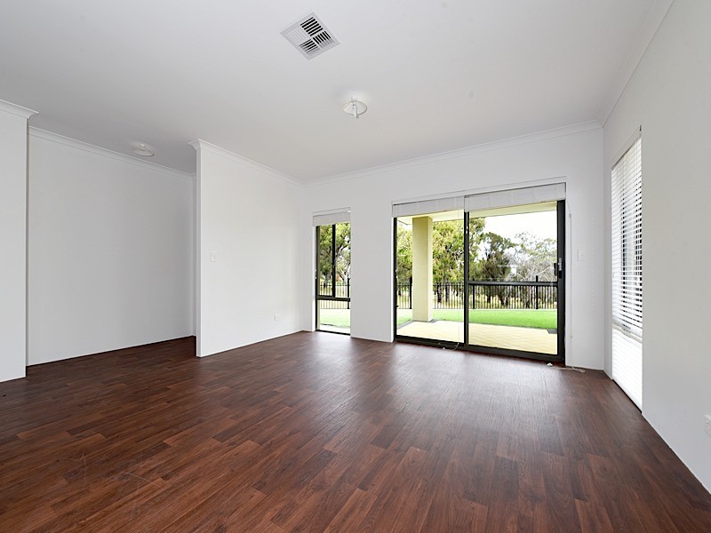 16 Spiccia Way, Sinagra WA 6065