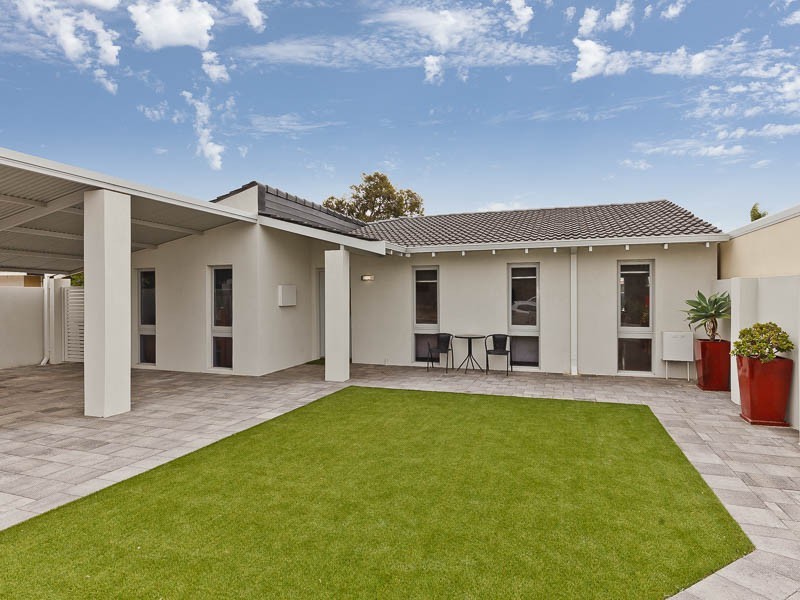 39 Harcourt Drive, Hillarys WA 6025