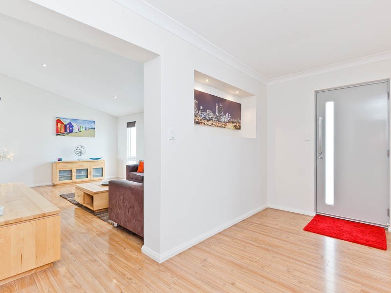 39 Harcourt Drive, Hillarys WA 6025