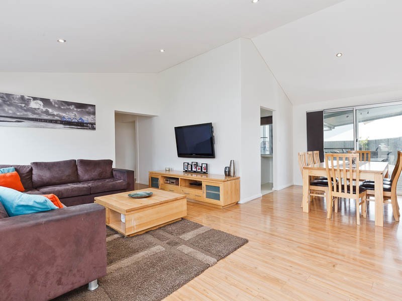 39 Harcourt Drive, Hillarys WA 6025