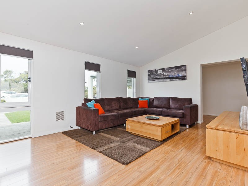 39 Harcourt Drive, Hillarys WA 6025