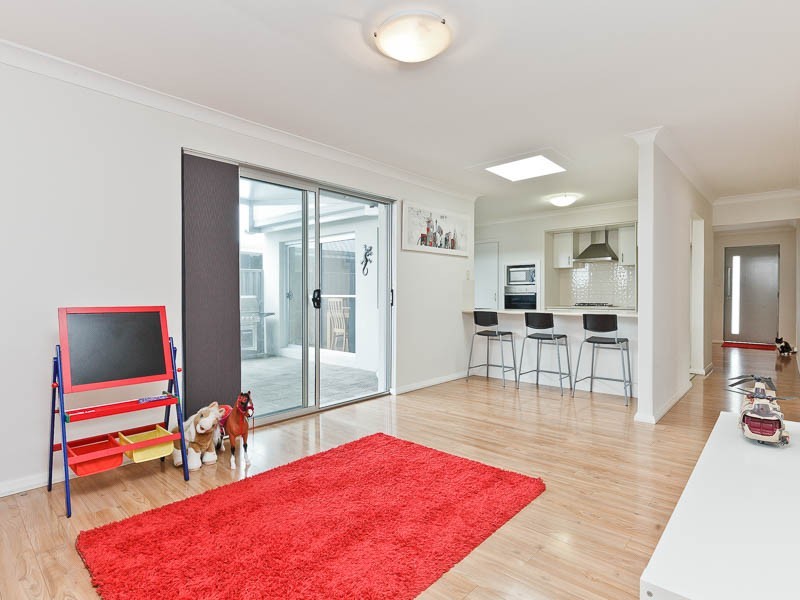 39 Harcourt Drive, Hillarys WA 6025