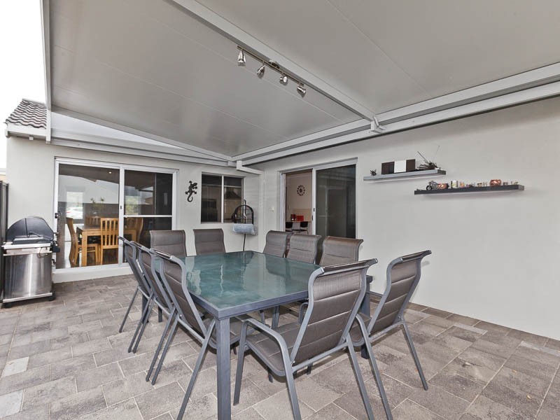 39 Harcourt Drive, Hillarys WA 6025