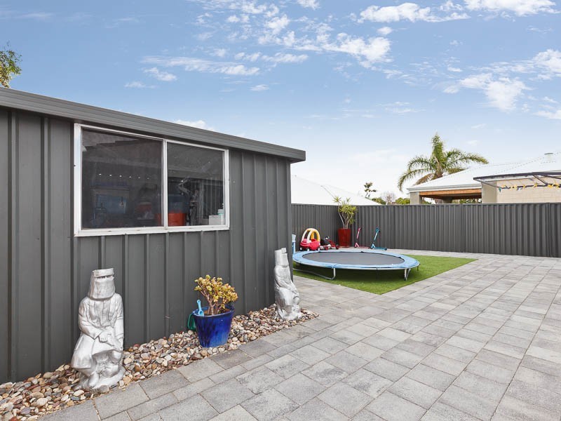 39 Harcourt Drive, Hillarys WA 6025