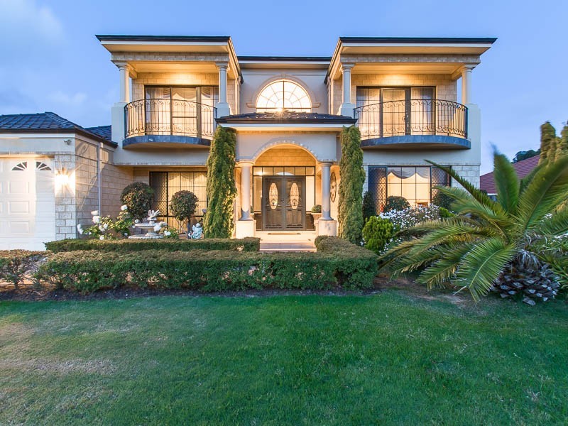 8 Anacapri Road, Hillarys WA 6025