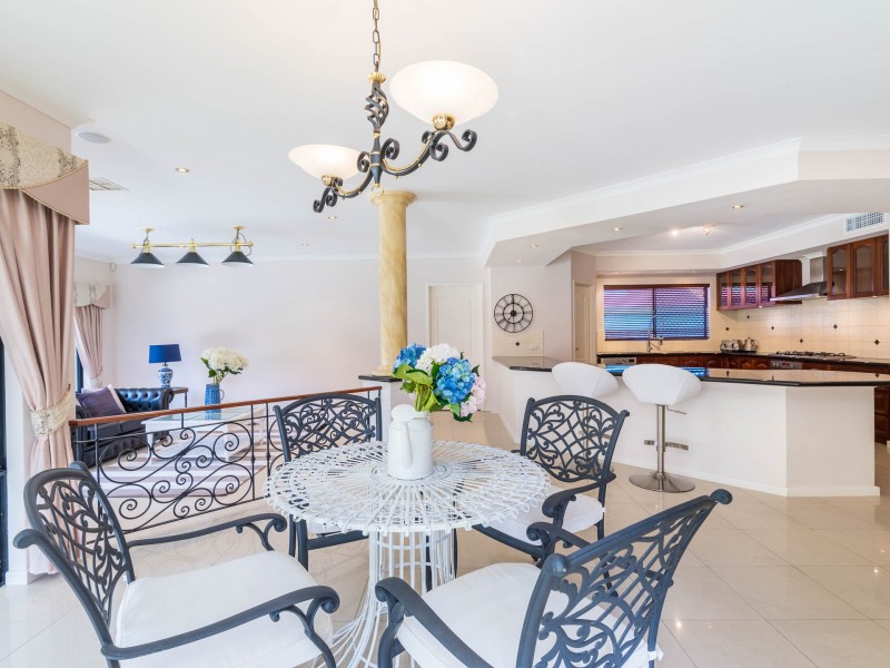 8 Anacapri Road, Hillarys WA 6025