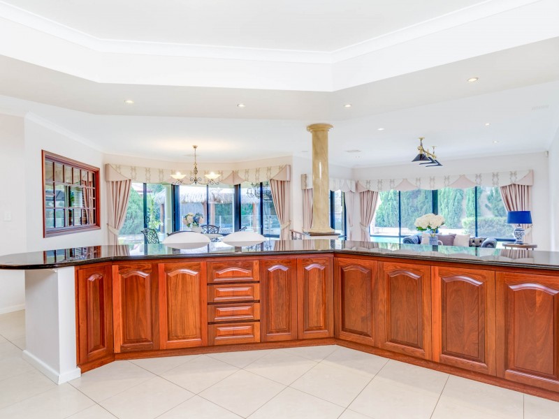 8 Anacapri Road, Hillarys WA 6025