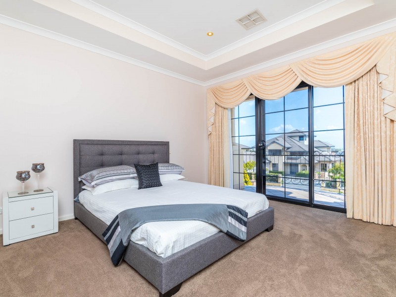 8 Anacapri Road, Hillarys WA 6025