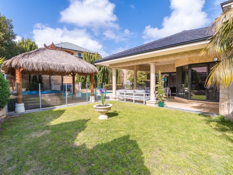 8 Anacapri Road, Hillarys WA 6025