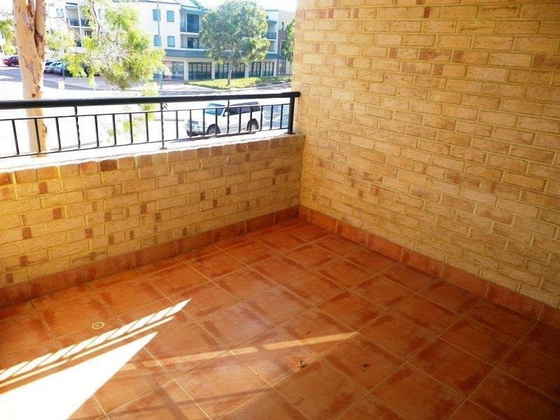 9/2 Plaistow Street, Joondalup WA 6027