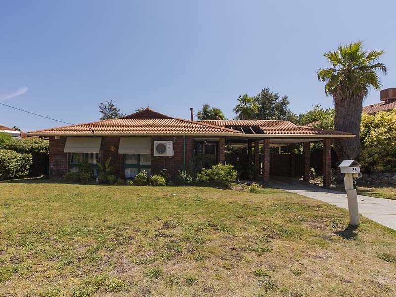 38 David Crescent, Hillarys WA 6025