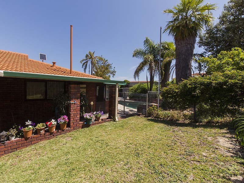 38 David Crescent, Hillarys WA 6025