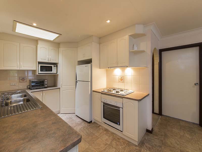 38 David Crescent, Hillarys WA 6025