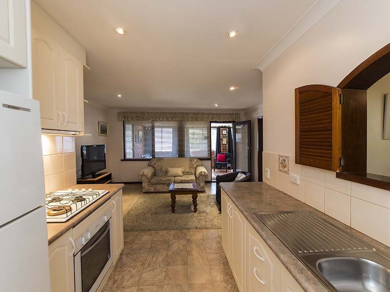 38 David Crescent, Hillarys WA 6025