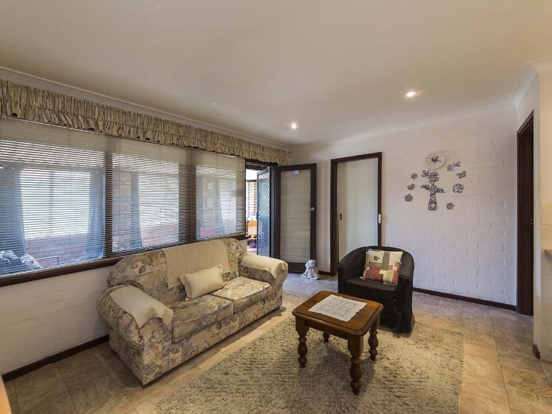 38 David Crescent, Hillarys WA 6025