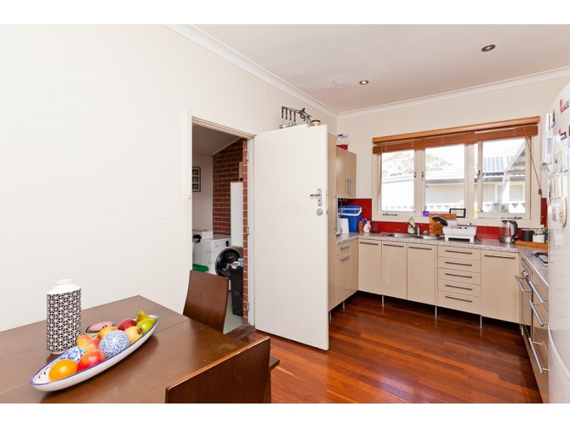 4 Batten Street, Coolbellup WA 6163