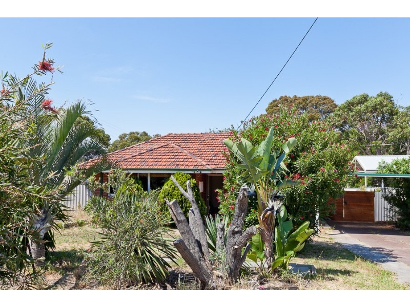4 Batten Street, Coolbellup WA 6163